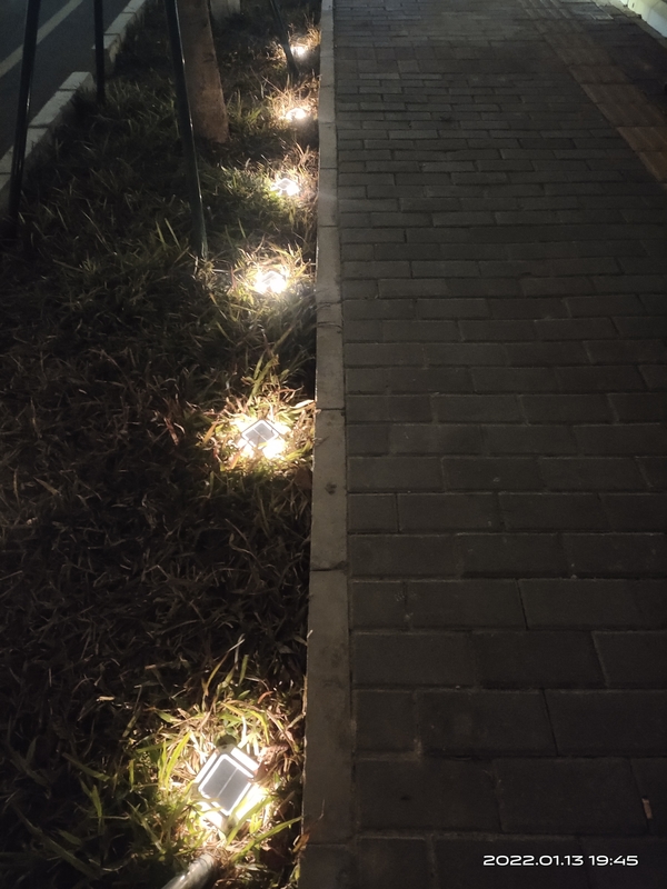 Luz accionada solar brillante 1.2V Marine Deck Driveway al aire libre 1200MAH del muelle del cuadrado