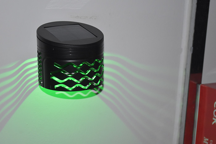 La cerca solar al aire libre Light 250mA de la pared del RGB accionó el jardín decorativo
