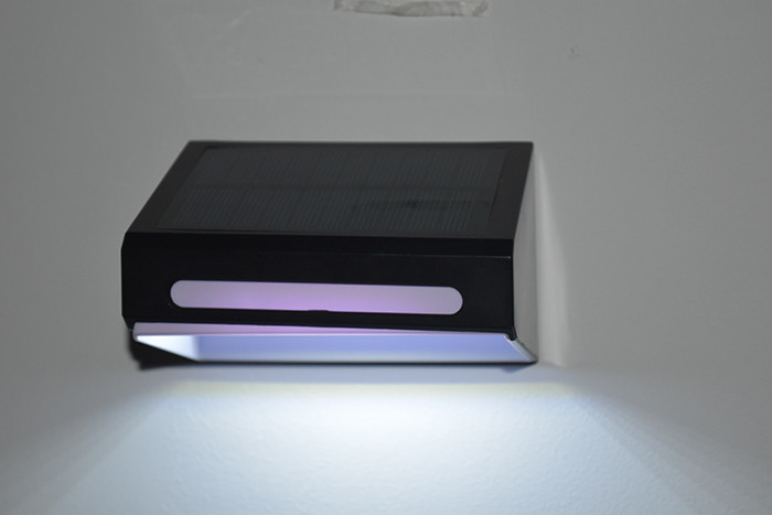 RGB cambiante luz de pared resistente al agua luz de jardín LED luz solar de cerca lámpara de muelle luz solar exterior