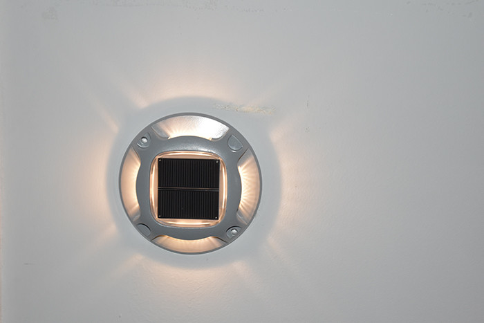 Luz de cubierta solar a prueba de agua exterior Marcador de jardín lámpara LED Solar Dock luz subterránea