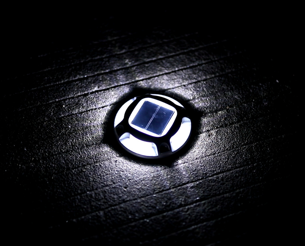 Luz de cubierta solar con método de instalación de tornillo -20C- 60C Fácil de instalar