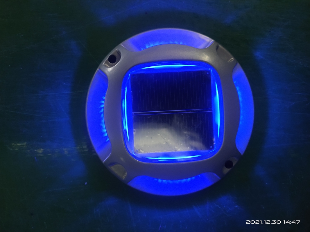 Luz de aluminio solar de muelle LED Blanco caliente 20 lúmenes Brillo ligero para una fácil instalación