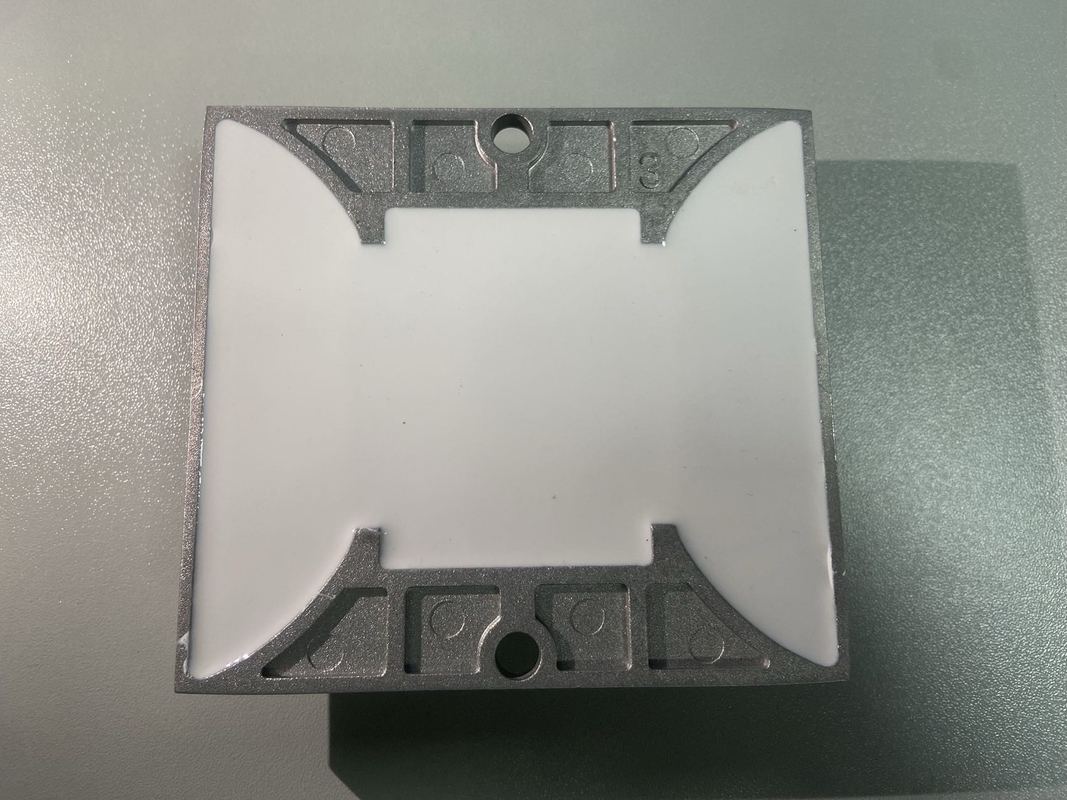 Rodillos de aluminio de aleación PC con energía solar con nivel de resistencia al agua IP68 y fuente de luz LED