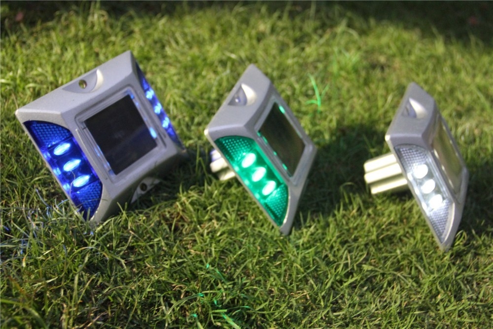 En el caso de las luces de advertencia de tránsito de aluminio solar de aluminio solar de aluminio solar de aluminio solar de aluminio