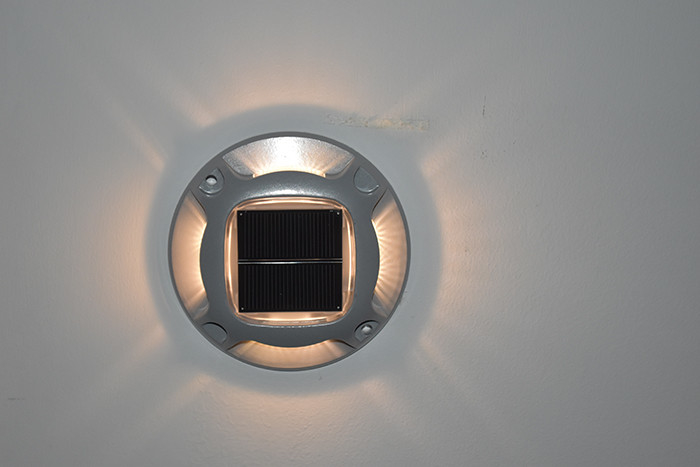 Luz de jardín solar para patio escaleras de jardín exterior lámpara de camino de jardín luz de valla solar