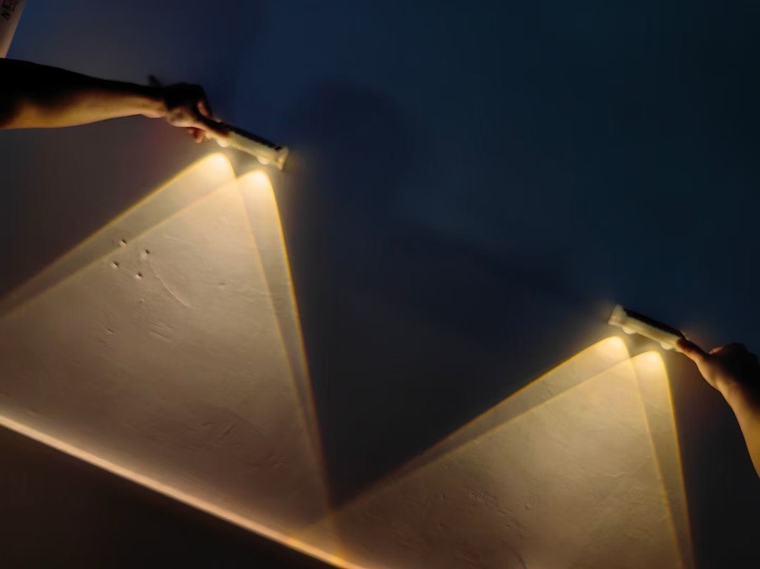 Luz solar de pared RGB de doble modo impermeable con color de iluminación RGB blanco cálido y 2 LED de burbuja