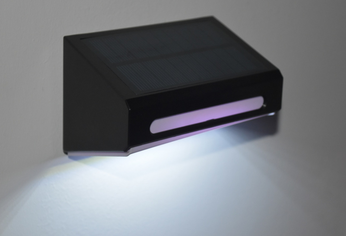 Luz de pared solar LED con ABA PC Shell Modo de respiración RGB para iluminación exterior