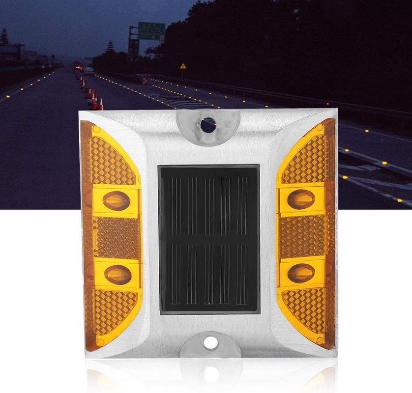 Estribo de carretera solar con 103*106*24mm Tamaño y luz de advertencia de tráfico reflectiva LED 330g