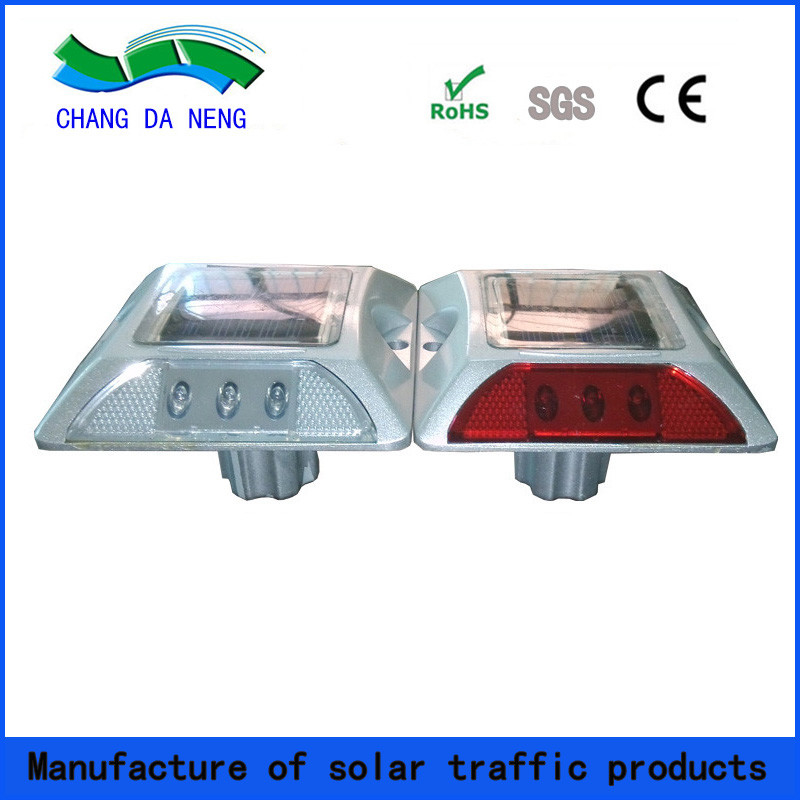 Marcadores de carreteras con energía solar para temperaturas extremas