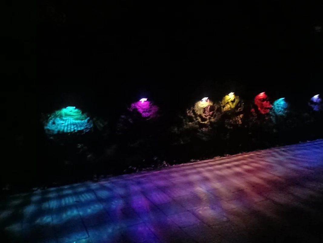 Luces LED de jardín duraderas 150g con capacidad de batería Batería de litio ternario 3.7V / 51200MAH