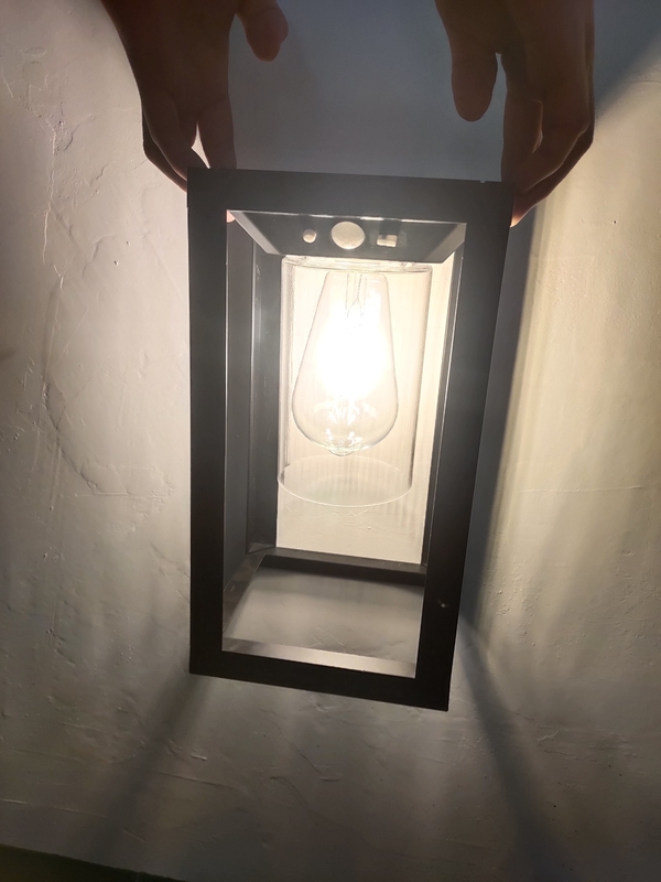 Sensor de movimiento Luz solar de porche Iluminación exterior IP65 Sconce Lámpara de linterna de pared para el patio Puerta de entrada decorativa