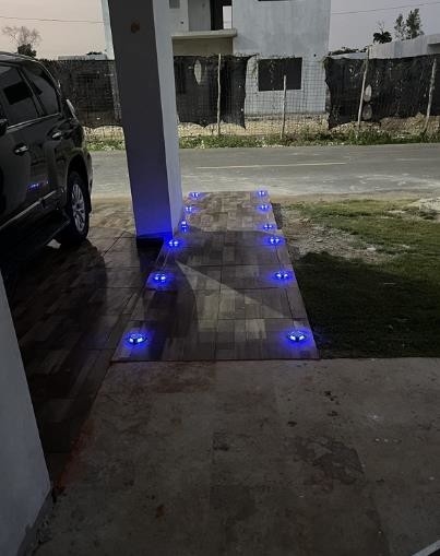 Luz solar LED de alto brillo hecha de aluminio y material PC con rodamiento de 3t