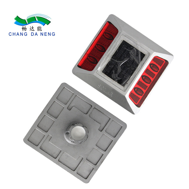 IP68 resistente al agua Solar Spike LED reflector de aluminio fundido Luces de orientación de tráfico vial con pies
