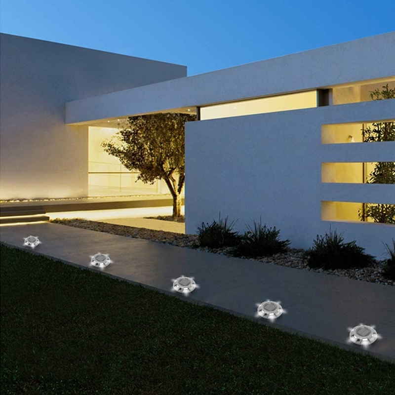Fuente de luz LED Puertas de carretera con energía solar IP68 a prueba de agua para un rendimiento duradero
