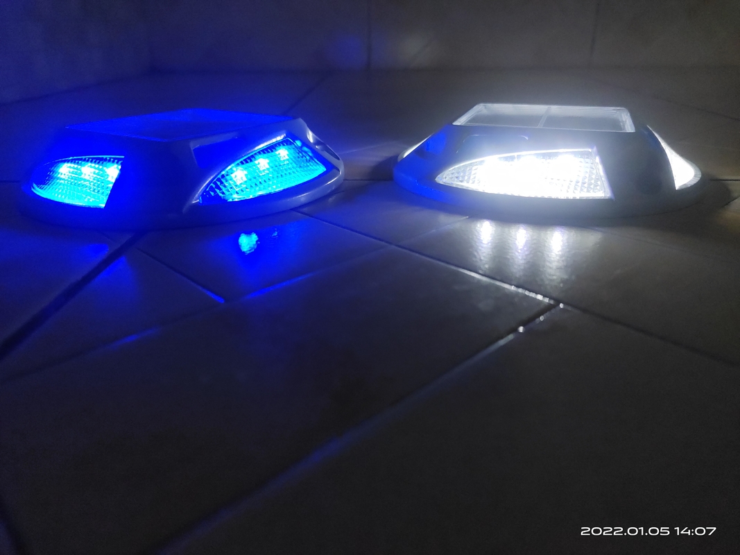 La cubierta accionada solar al aire libre del jardín del precio de fábrica IP67 LED enciende luces de funcionamiento del LED