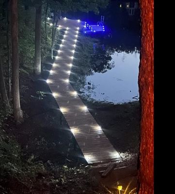 El camino solar de aluminio al aire libre tachona luces de la cubierta camino de 110 * de 22.5m m 140 MAH For Garden